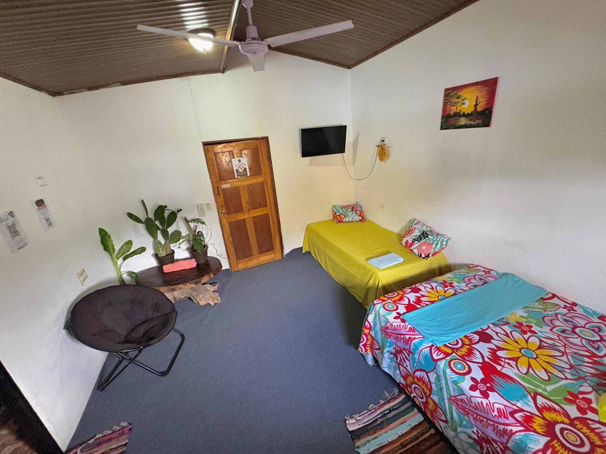 Passifloras Hostel Quepos Ngoại thất bức ảnh