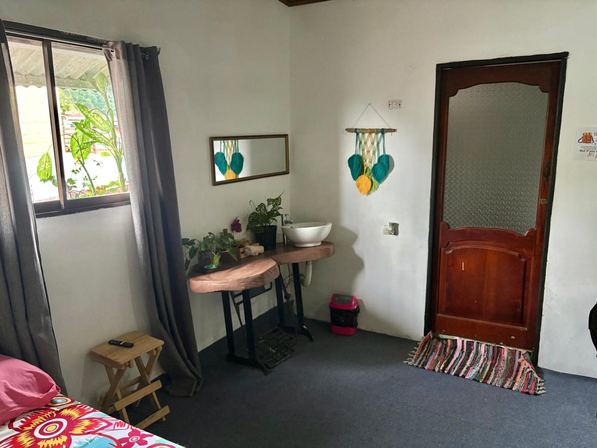 Passifloras Hostel Quepos Ngoại thất bức ảnh
